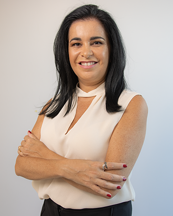 Dra. Clarissa Caldeira Bohn Médica Oncologista - CREMERS 28591